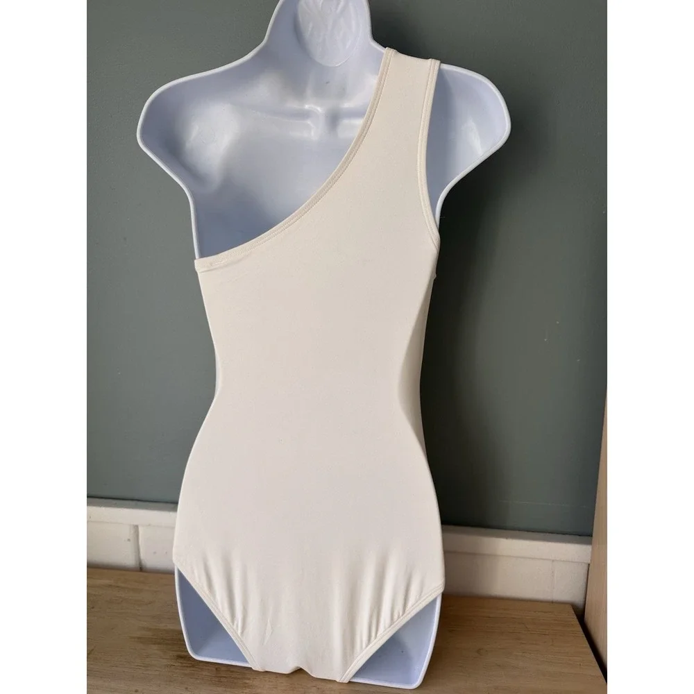 Michael Kors Swimwear Women's Size 6 Solid Logo Ring Shoulder‎ One Piece White